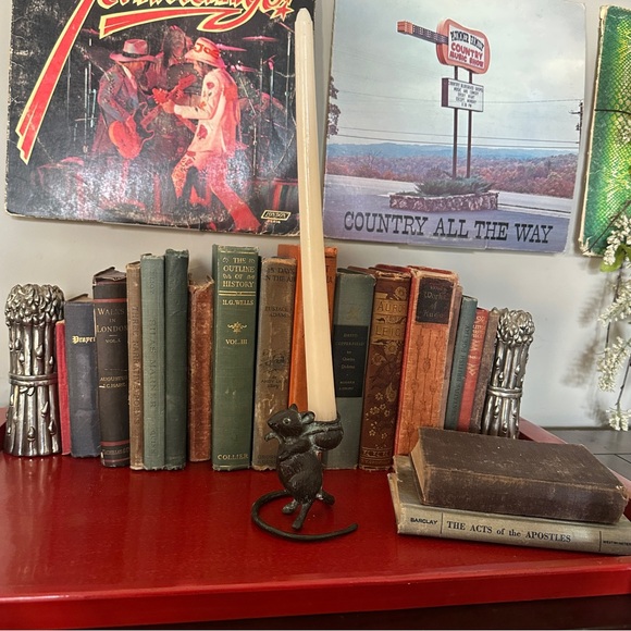 Vintage Bronze Mouse Candle Holder - Picture 4 of 10